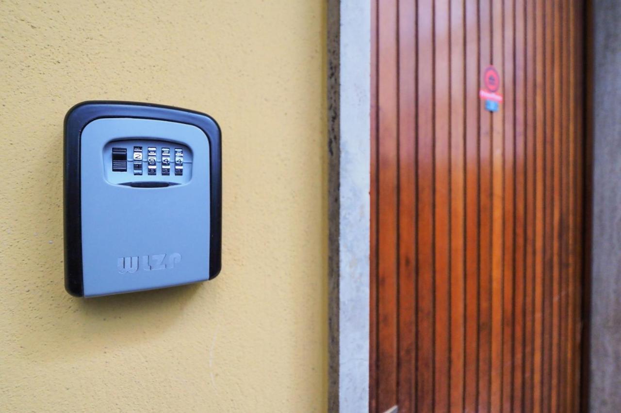 Apartamento Primopiano - Calvi Milán Exterior foto